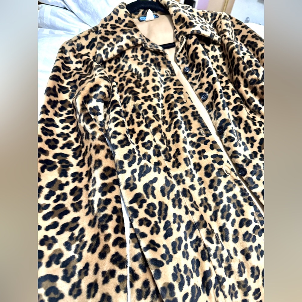 Vintage 90’s Leopard Print Women's Jacket M fits between a small and medium
